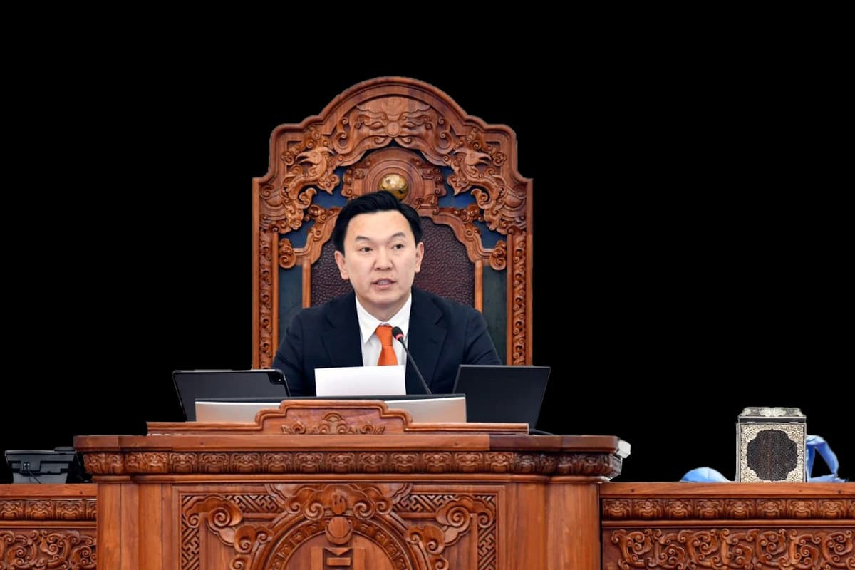 Н.Учралд ногдсон ГЭРИЙН ДААЛГАВАР: Төрийн цэвэрлэгээг Төрийн ордноос!