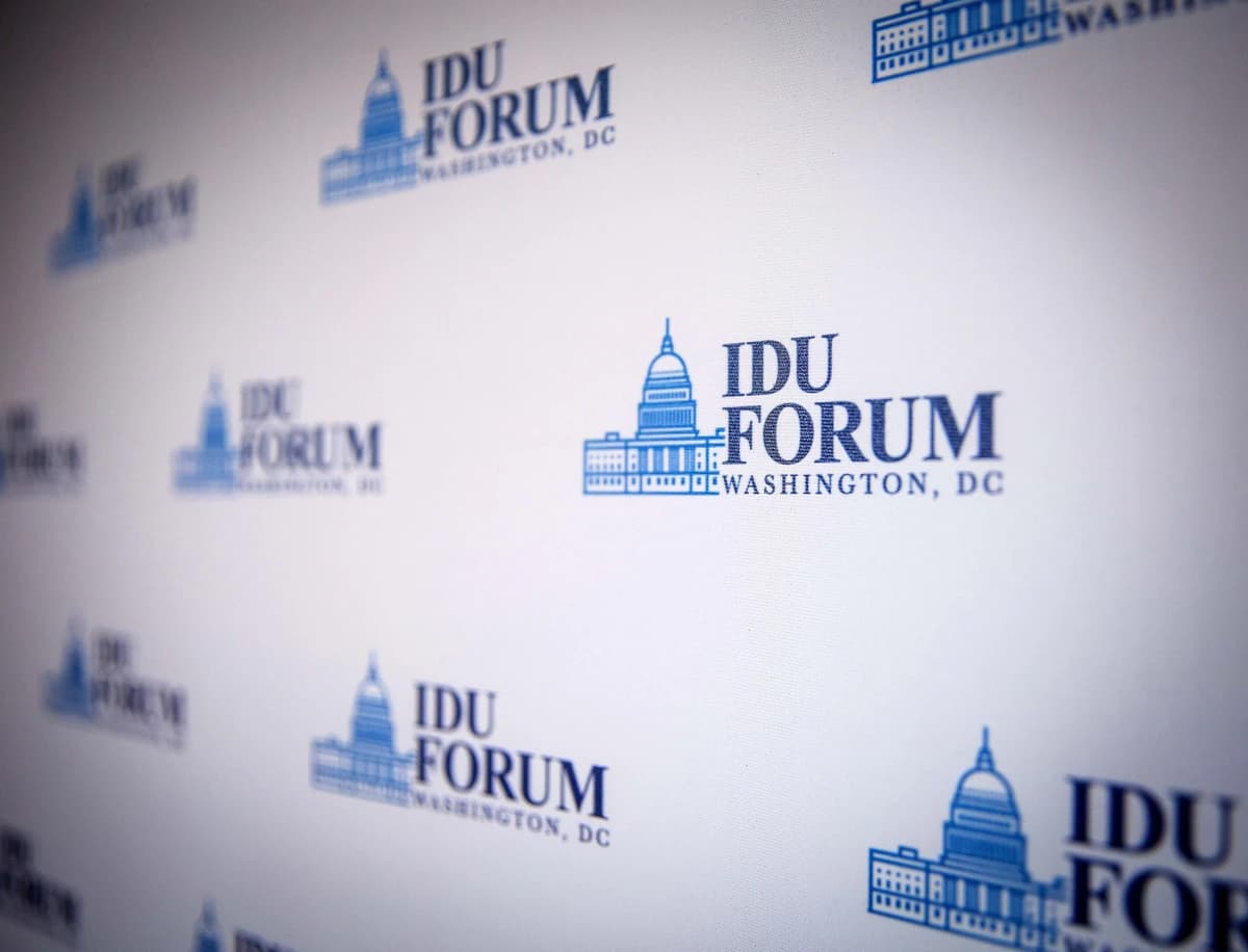 Дэлхийн ардчилагчид Вашингтонд чуулж байна