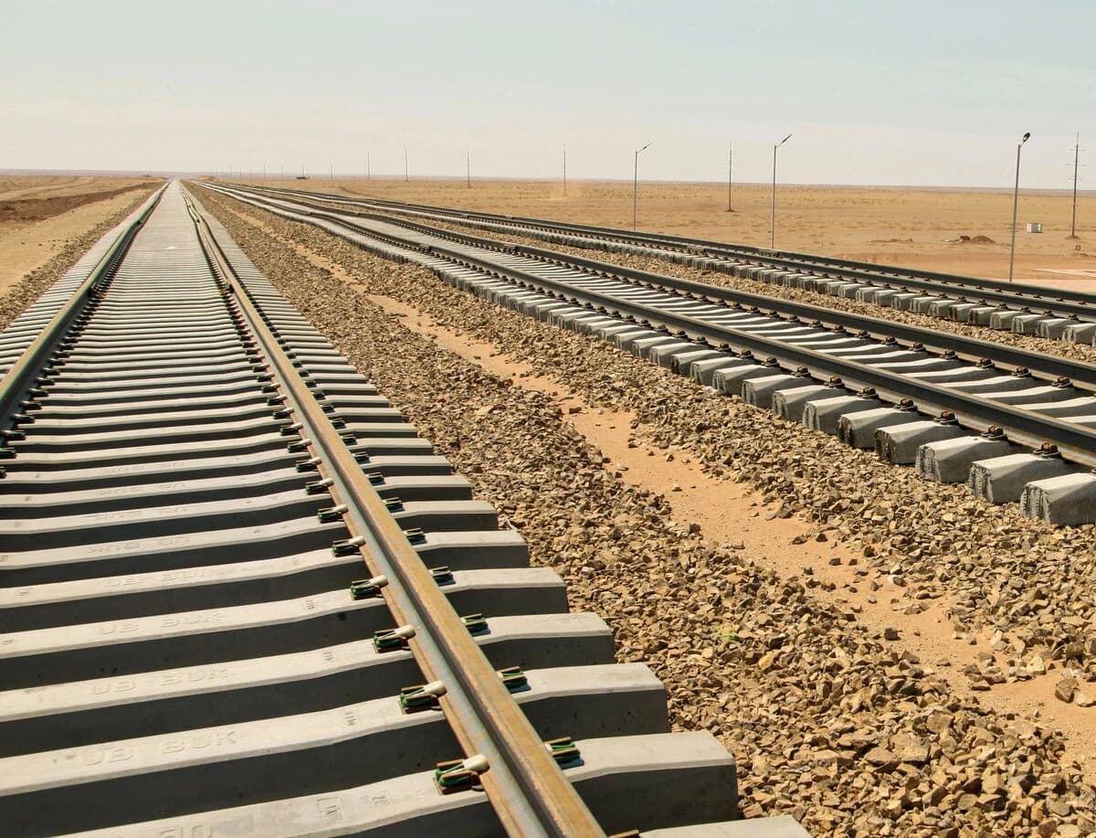 Мухар төмөр замын ГАШУУН ТҮҮХ