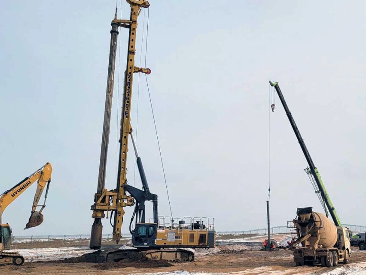 Гашуунсухайт–Ганцмод боомтын хил дамнасан төмөр замын төслийн барилга угсралтын ажил хэвийн үргэлжилж байна