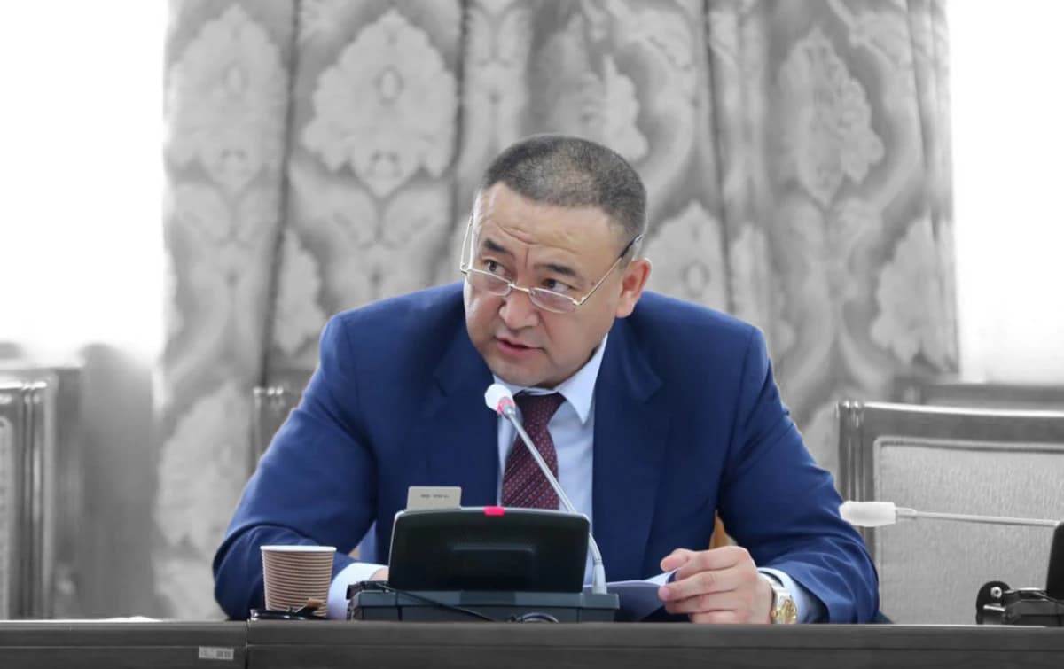 Б.Чойжилсүрэнд арга ч үлдсэнгүй!