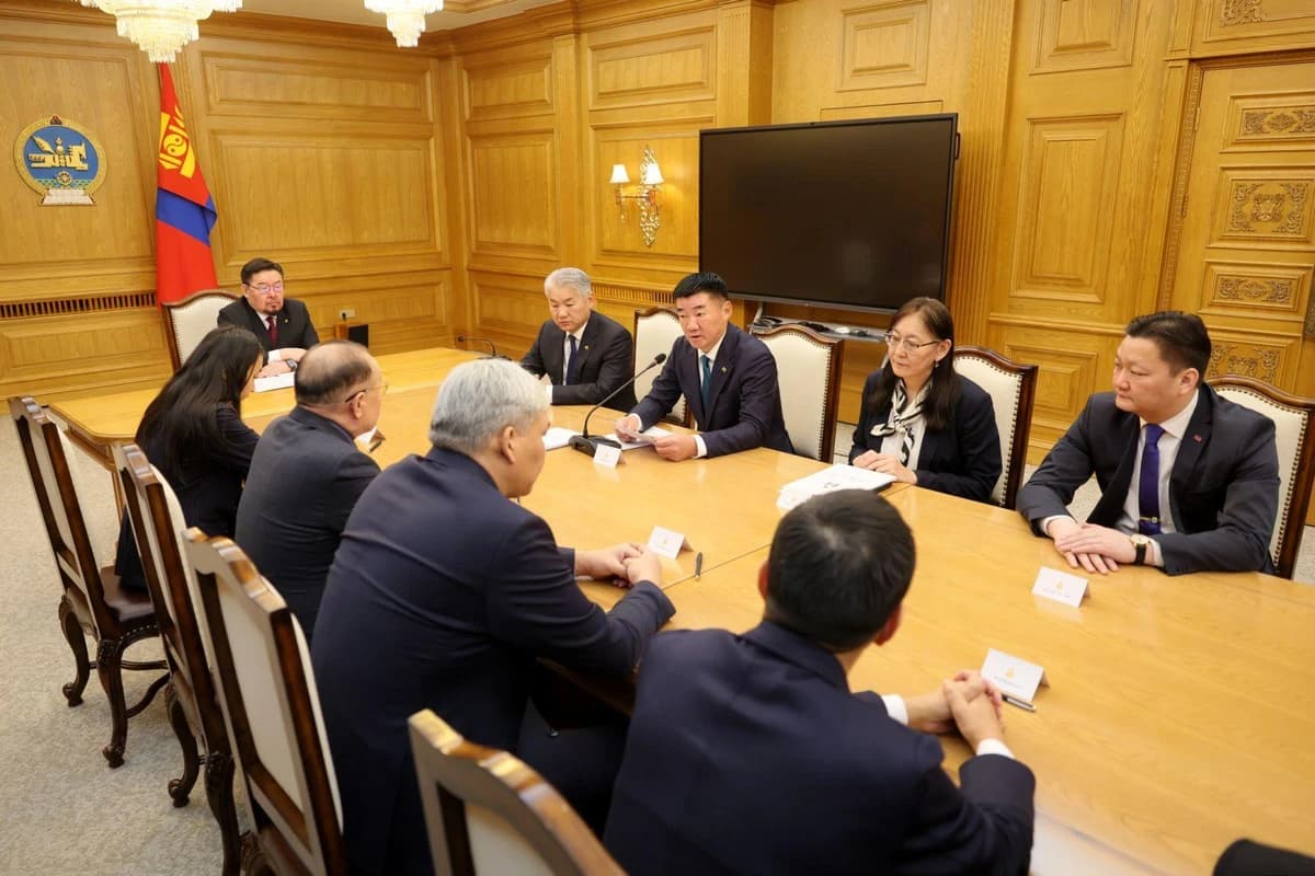 蒙古国总理赞丹沙塔尔与部分矿企签署收益分配初步协议