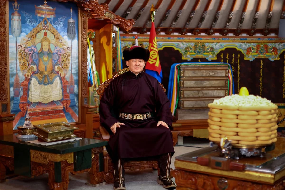 蒙古国总统乌赫那·呼日勒苏赫发表新春贺词