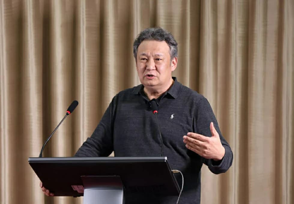 Эдийн засаг нэг үгээр-ҮНЭ