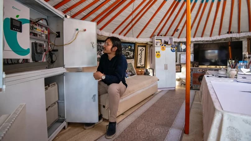 Улаанбаатарын өвөл зөвхөн хүйтэн биш амь насны төлөөх тэмцэл байдаг