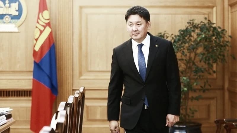 Ерөнхийлөгч өө, намуудын дарга нарыг хэлэлцээрийн ширээнд урь!