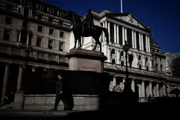 WSJ:Төв банкууд нефтийн хямралаас болж, бодлогын хүүгээ өсгөх биш бууруулах ёстой