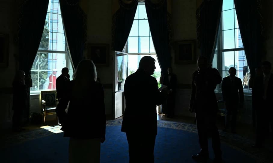 Трамп Ирантай хоёр долоо хоногийн хугацаанд гал зогсоохоор тохиролцов