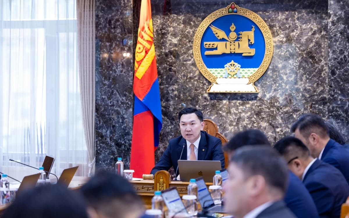 Төрийн гурван ЧӨЛӨӨЛӨЛТ!