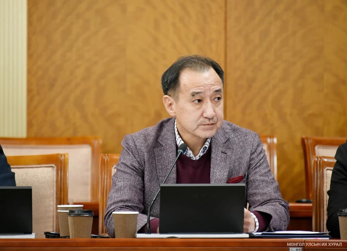 Д.Цогбаатарын мэнсплэйнинг: Бай нь яг Б.Батцэцэг байсан уу!