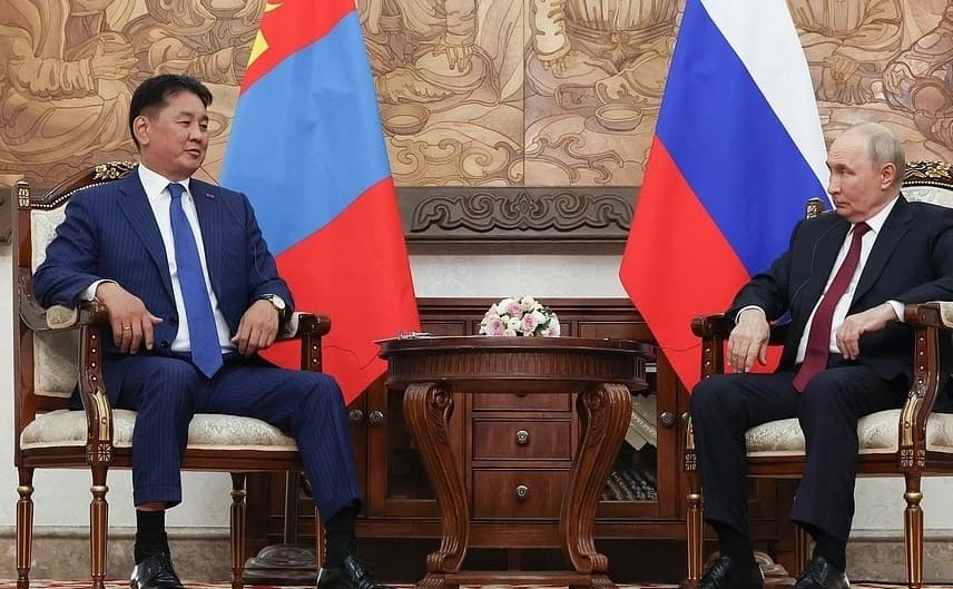 Путин встретился с президентом Монголии на полях саммита ШОС в Бишкеке
