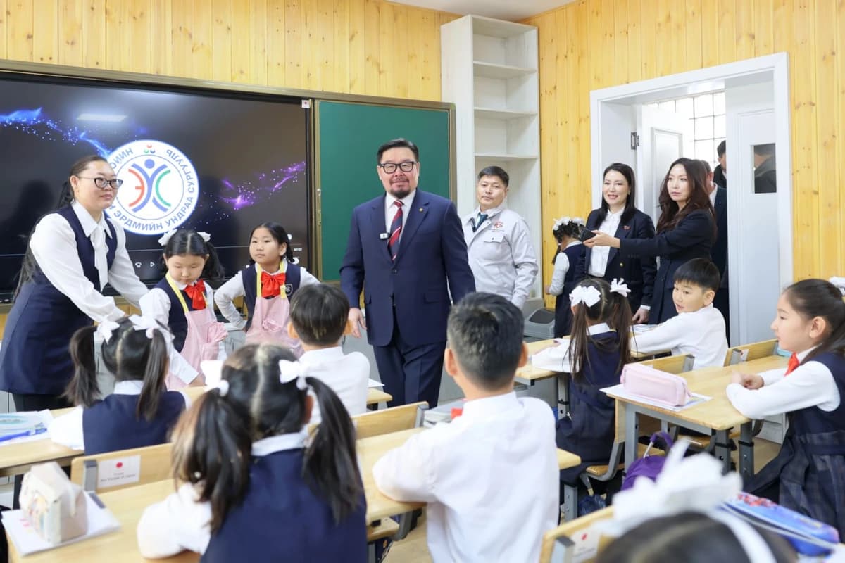 1-5 дугаар ангийн сурагчид “Сүүн дархлаа” хөтөлбөрт хамрагдаж эхэллээ